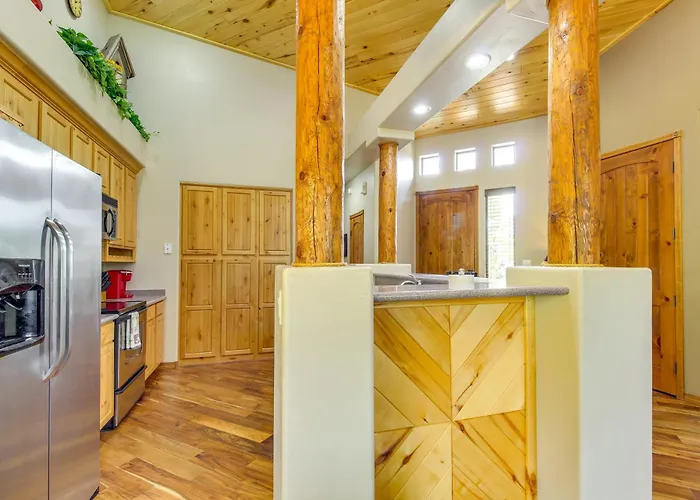 Holiday home Hike, Golf And Cozy In Show Low! *